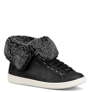 Ugg Women’s Starlyn round-toe lace-up high-tops